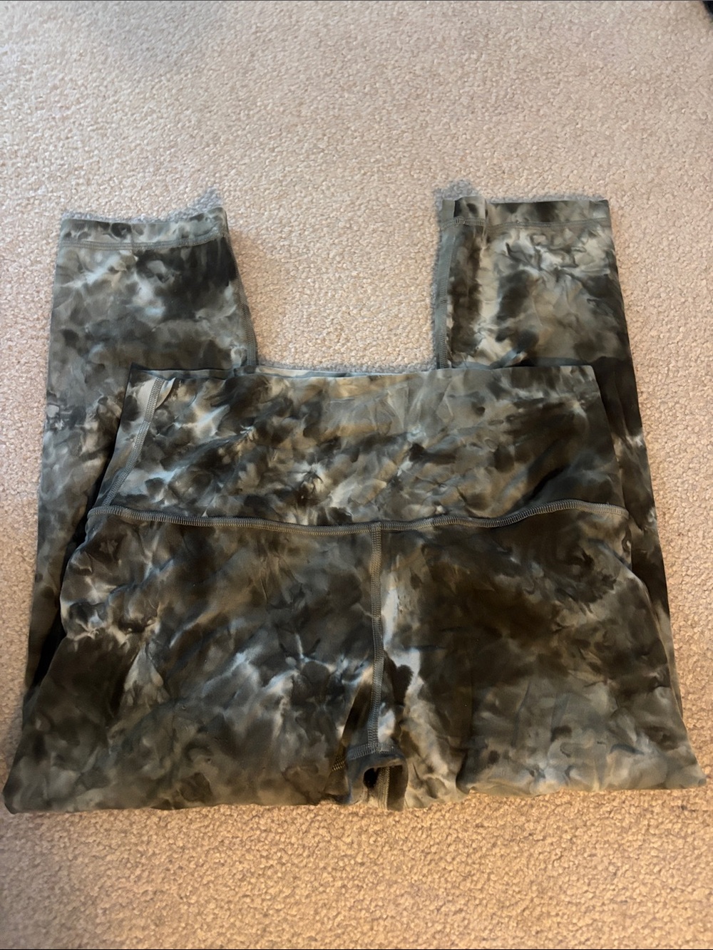 lululemon athletica Olive Tie-Dye High-Rise Leggings, 21 length Align